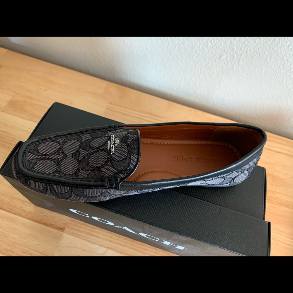 Coach Gable Signature Smoke Black Logo 8. Worn once inside.